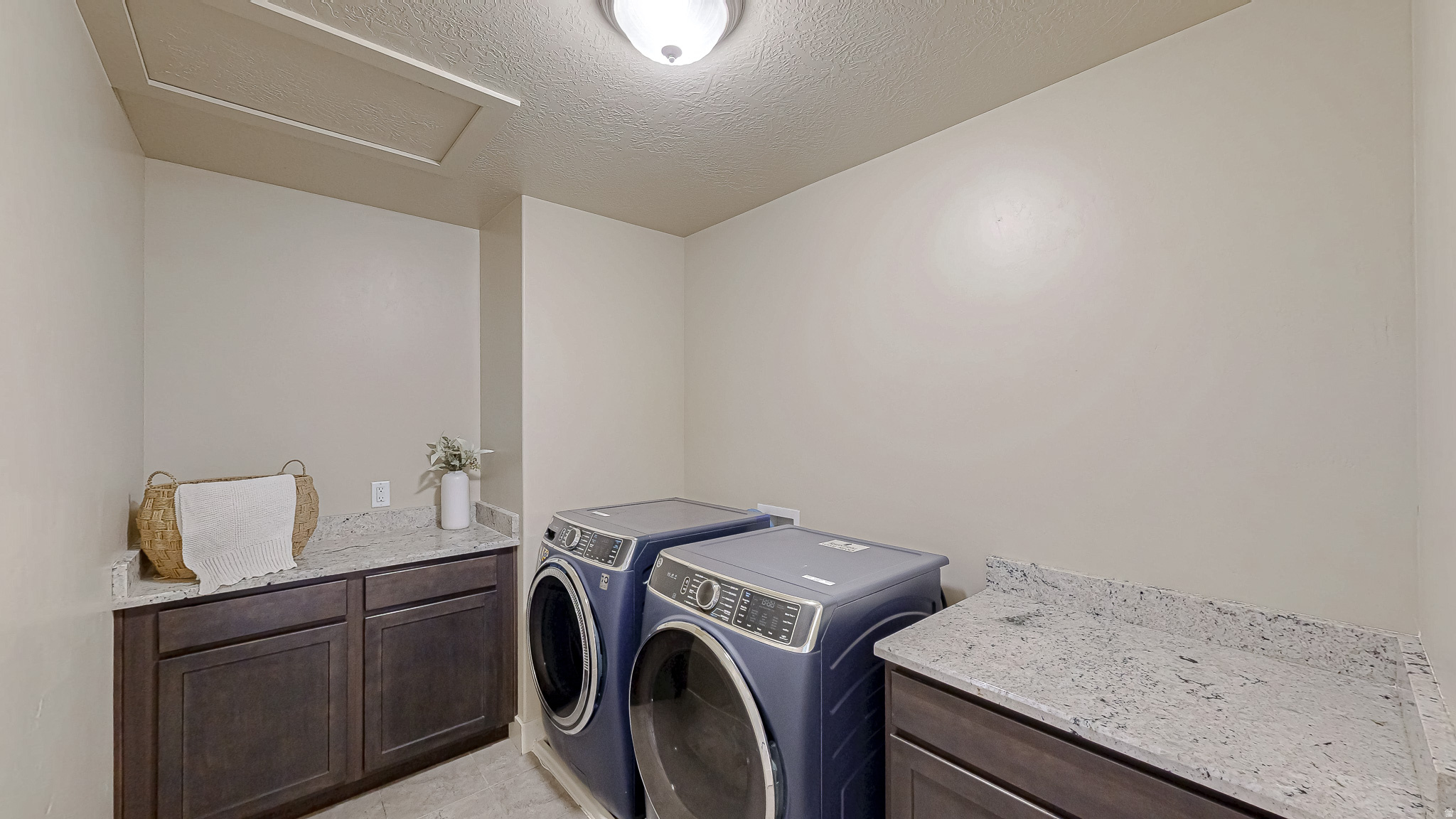 QUAIL BROOK ESTATES - Residential