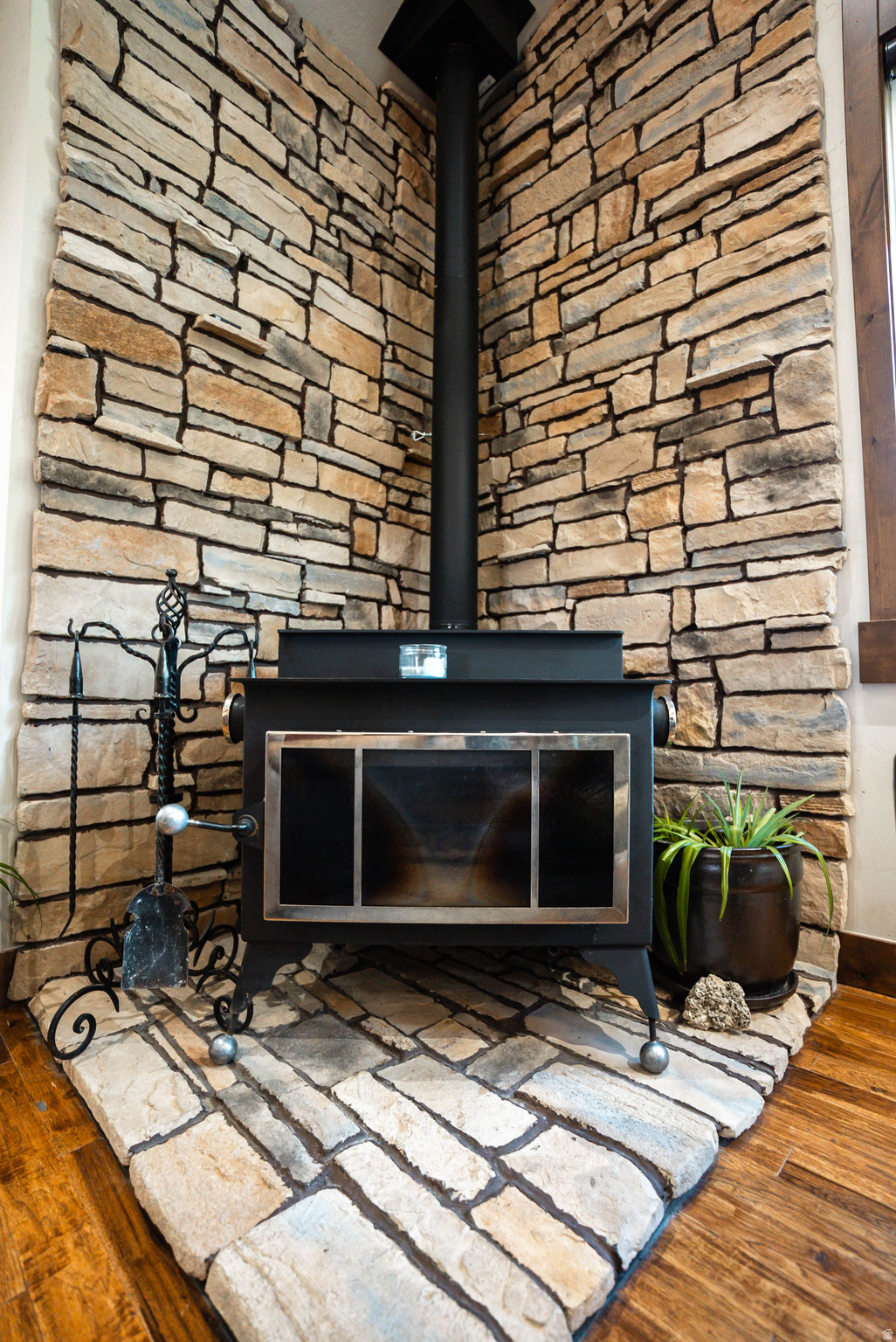 COTTONWOOD CANYON - Residential