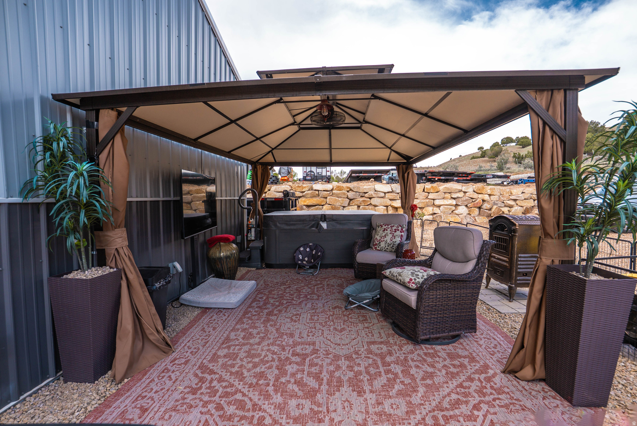 COTTONWOOD CANYON - Residential