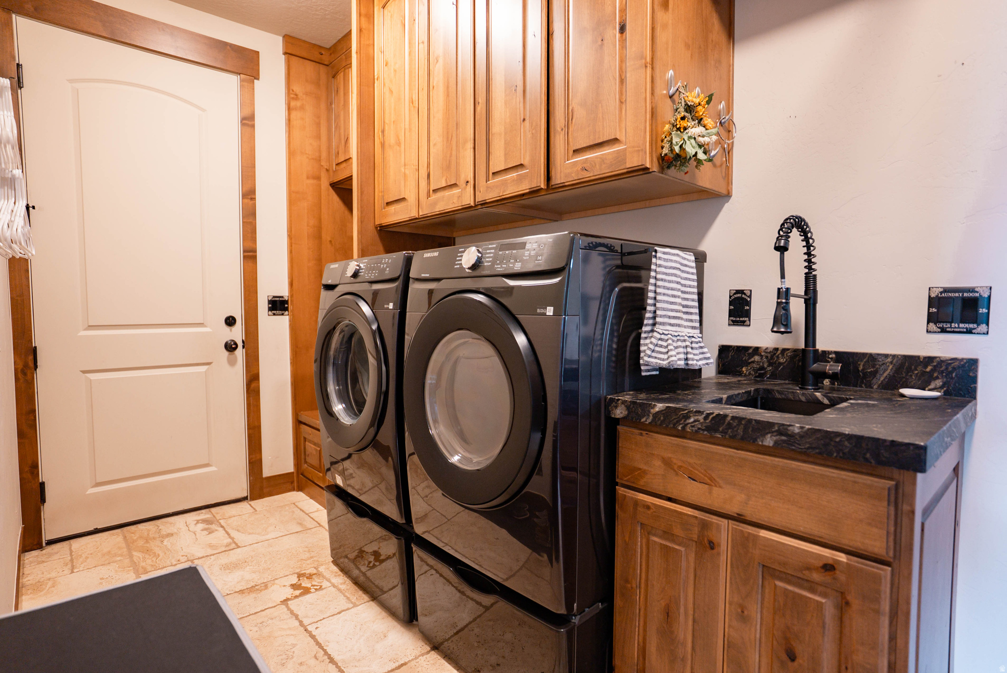 COTTONWOOD CANYON - Residential
