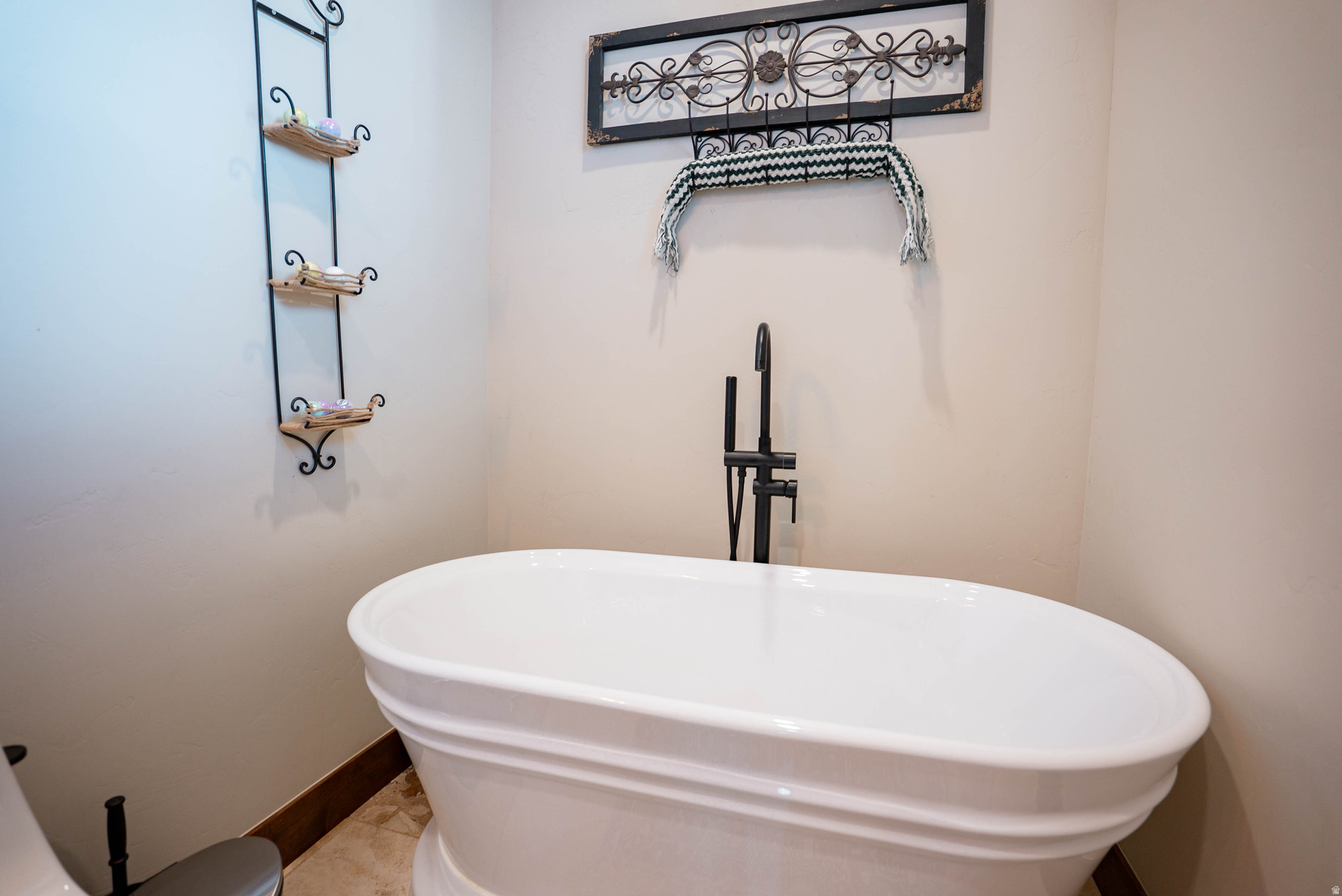 COTTONWOOD CANYON - Residential