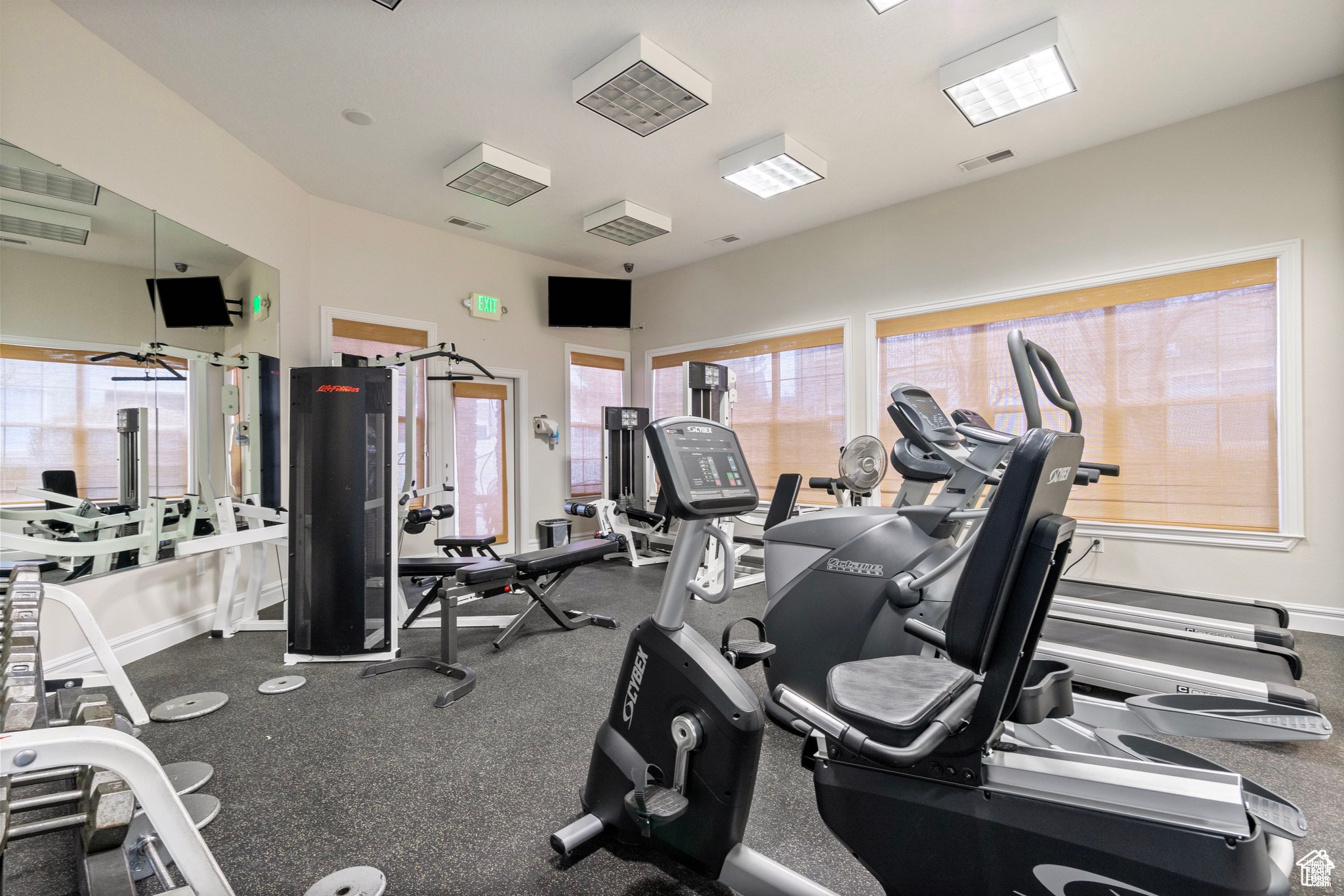 PEMBERLEY - Residential