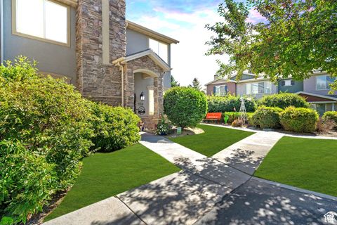 Photo of 1559 W 50 N, Pleasant Grove, UT 84062 (MLS # 2115020)