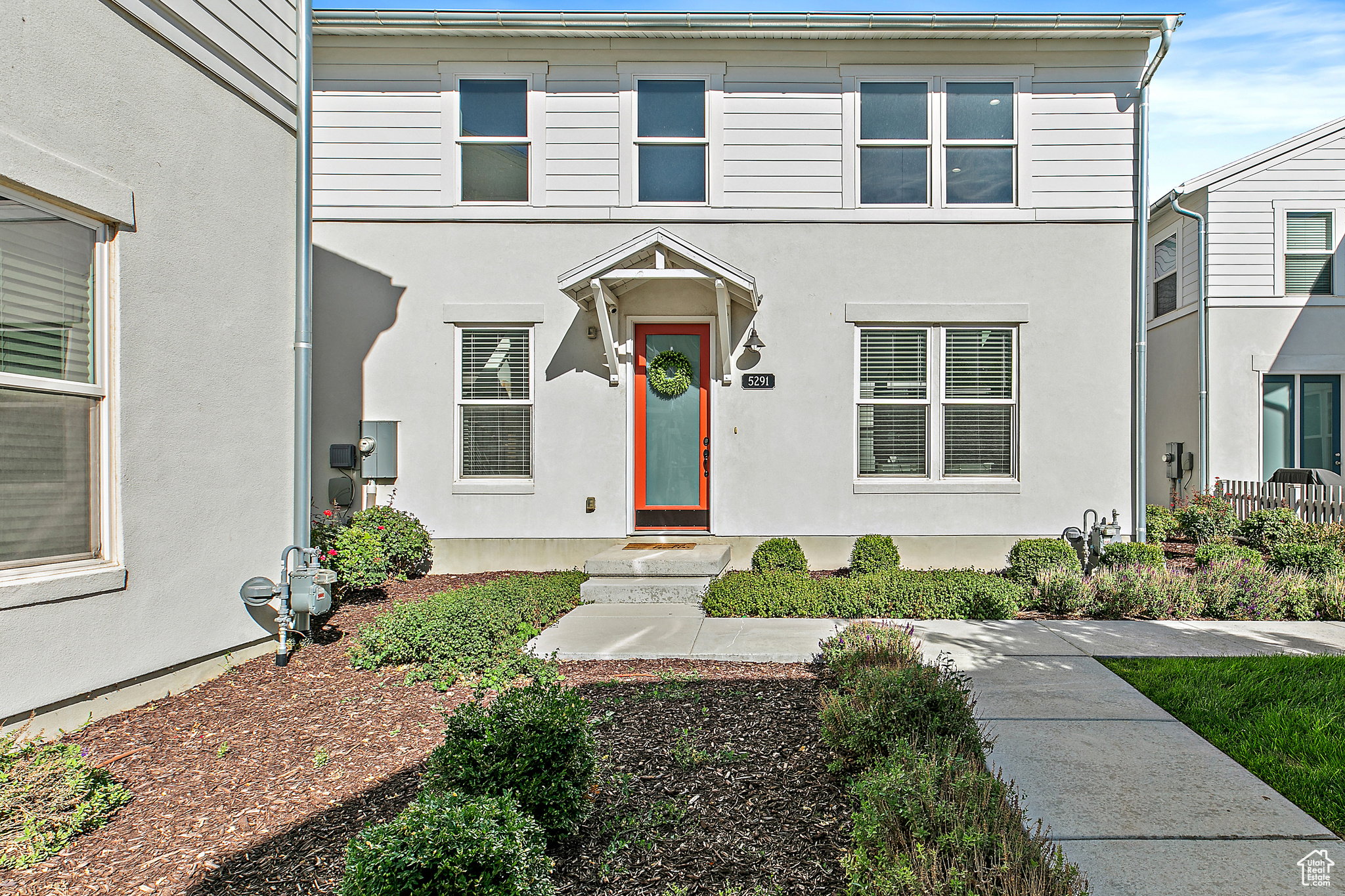 CREEKSIDE - Residential