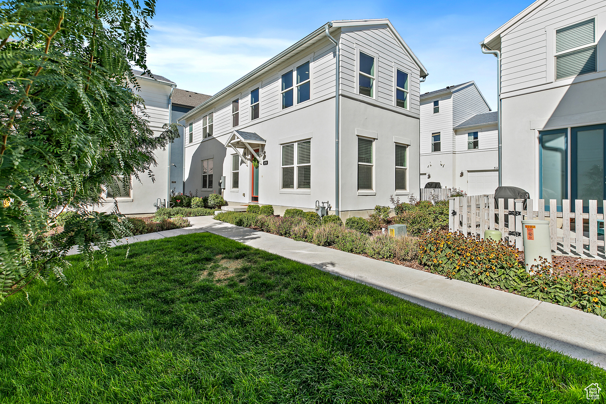 CREEKSIDE - Residential