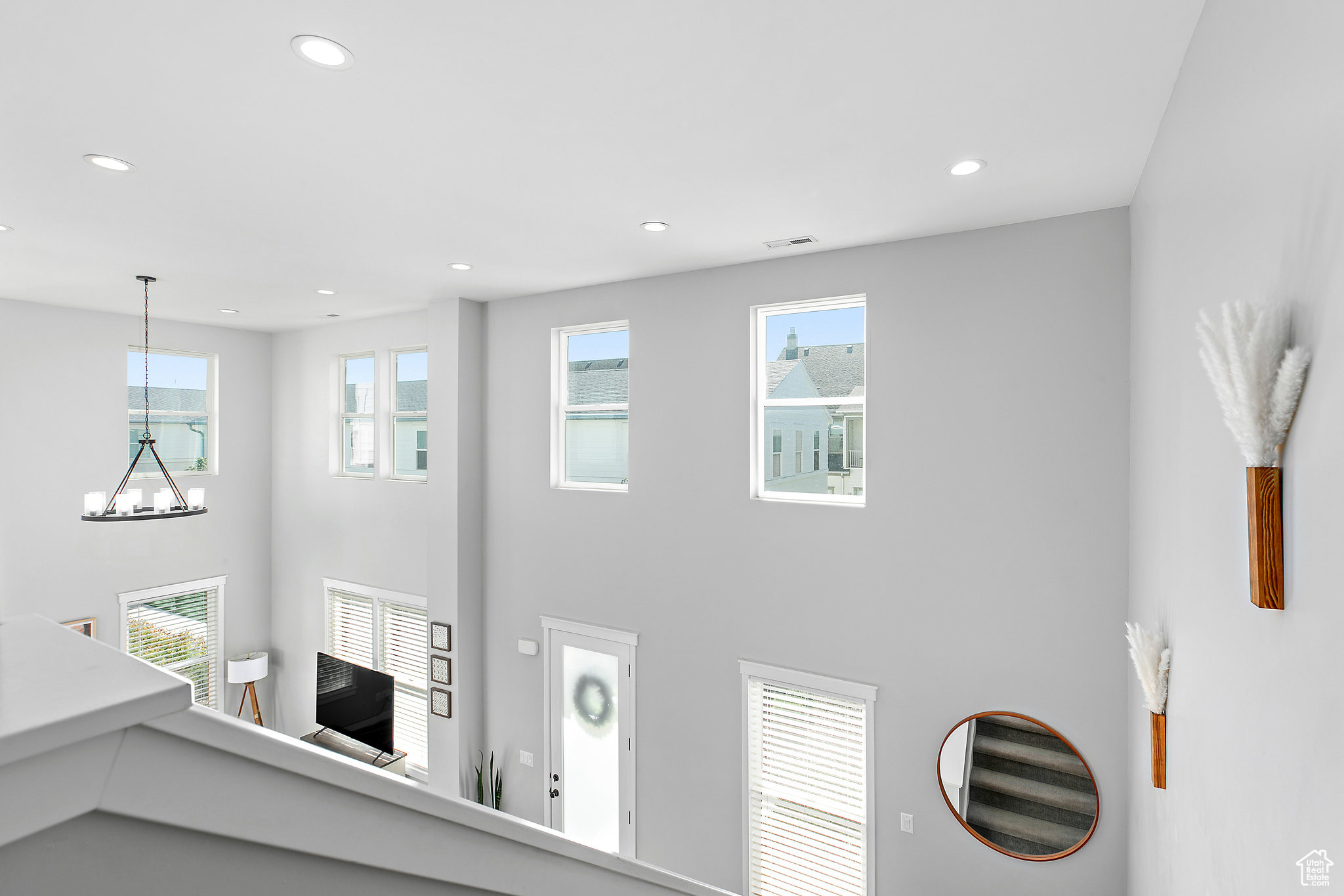 CREEKSIDE - Residential