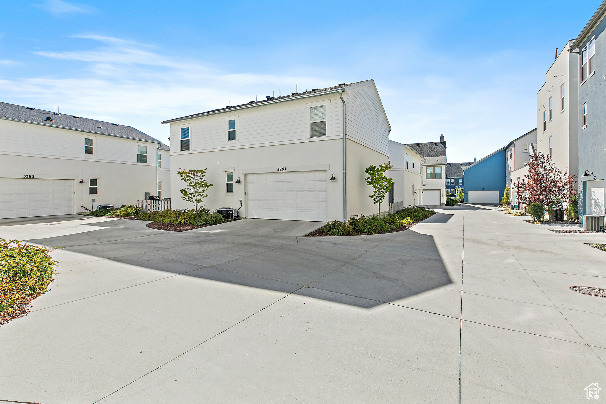 CREEKSIDE - Residential