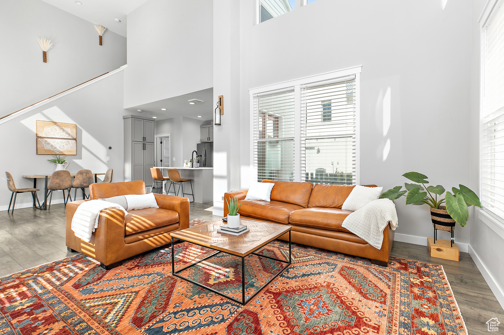 CREEKSIDE - Residential