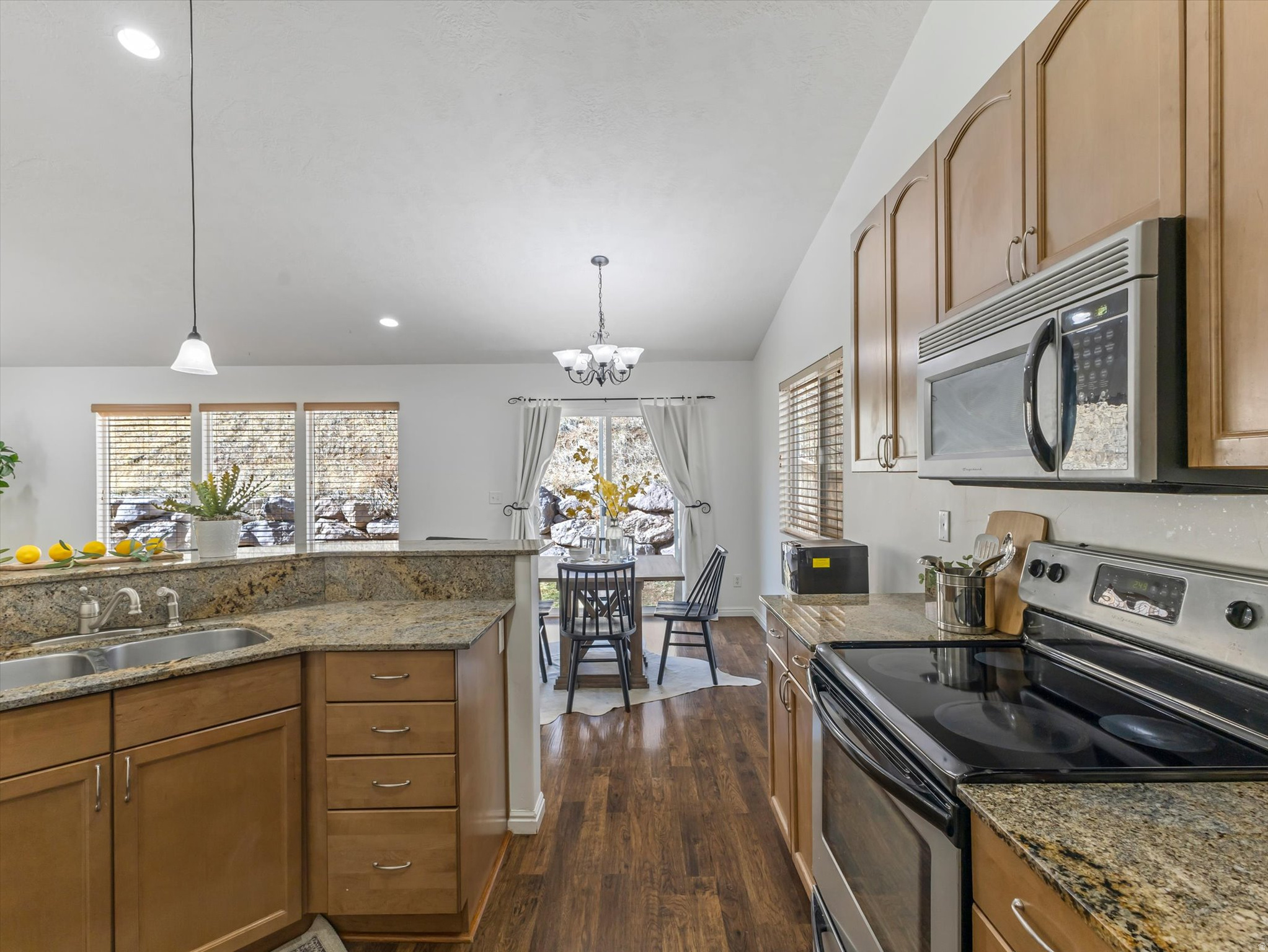 EAGLE CREST - Residential