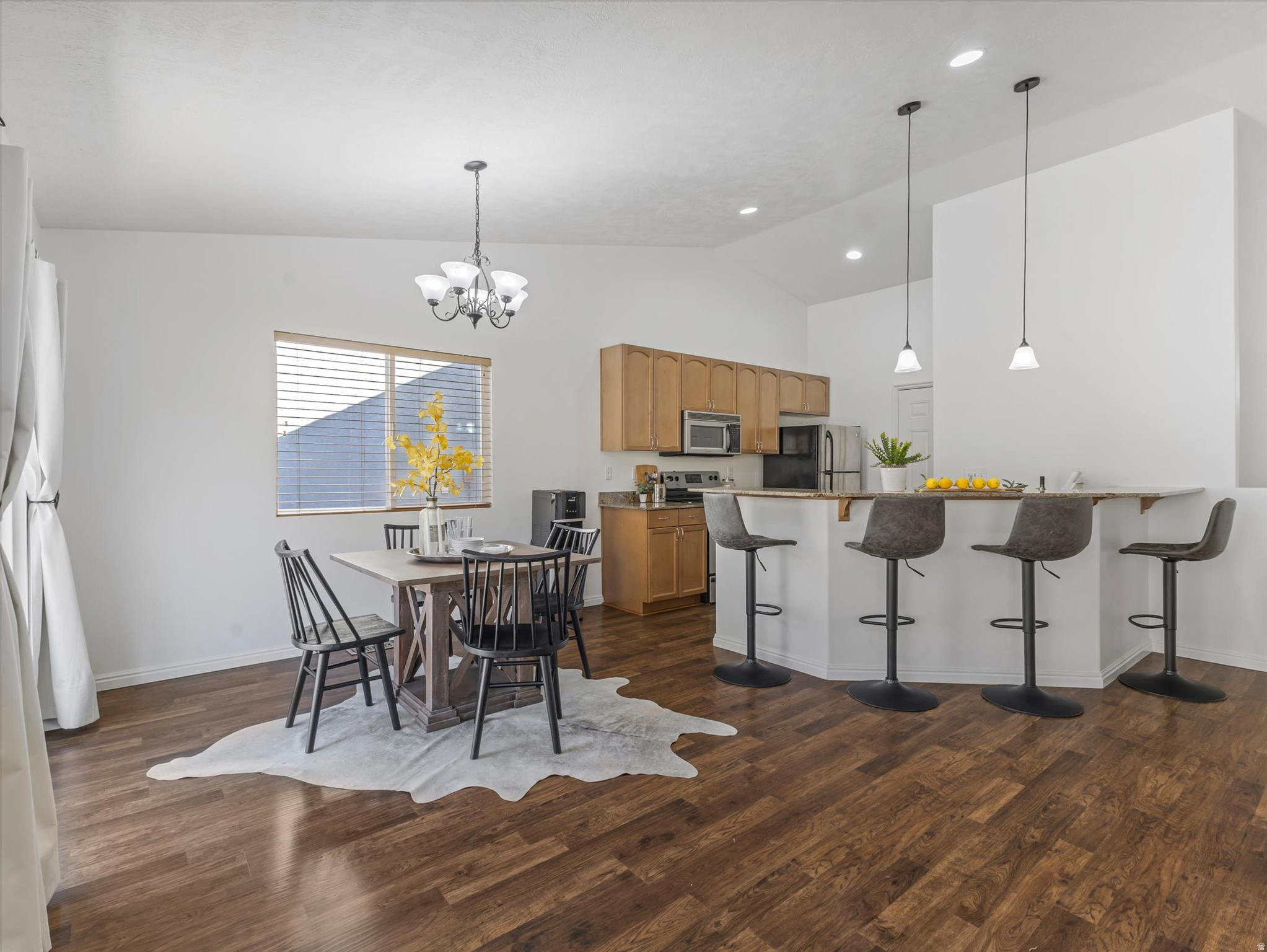 EAGLE CREST - Residential