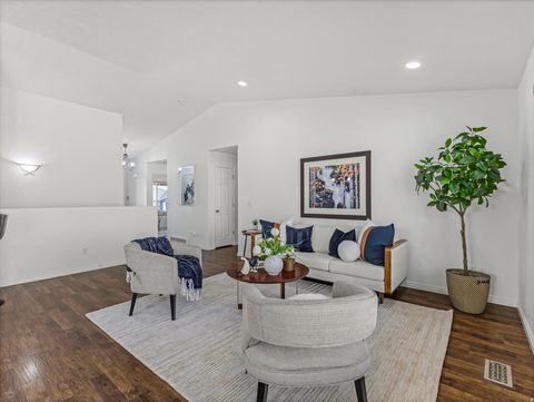 Tiny photo for 2159 E BALD EAGLE CT S, Draper, UT 84020 (MLS # 2143110)