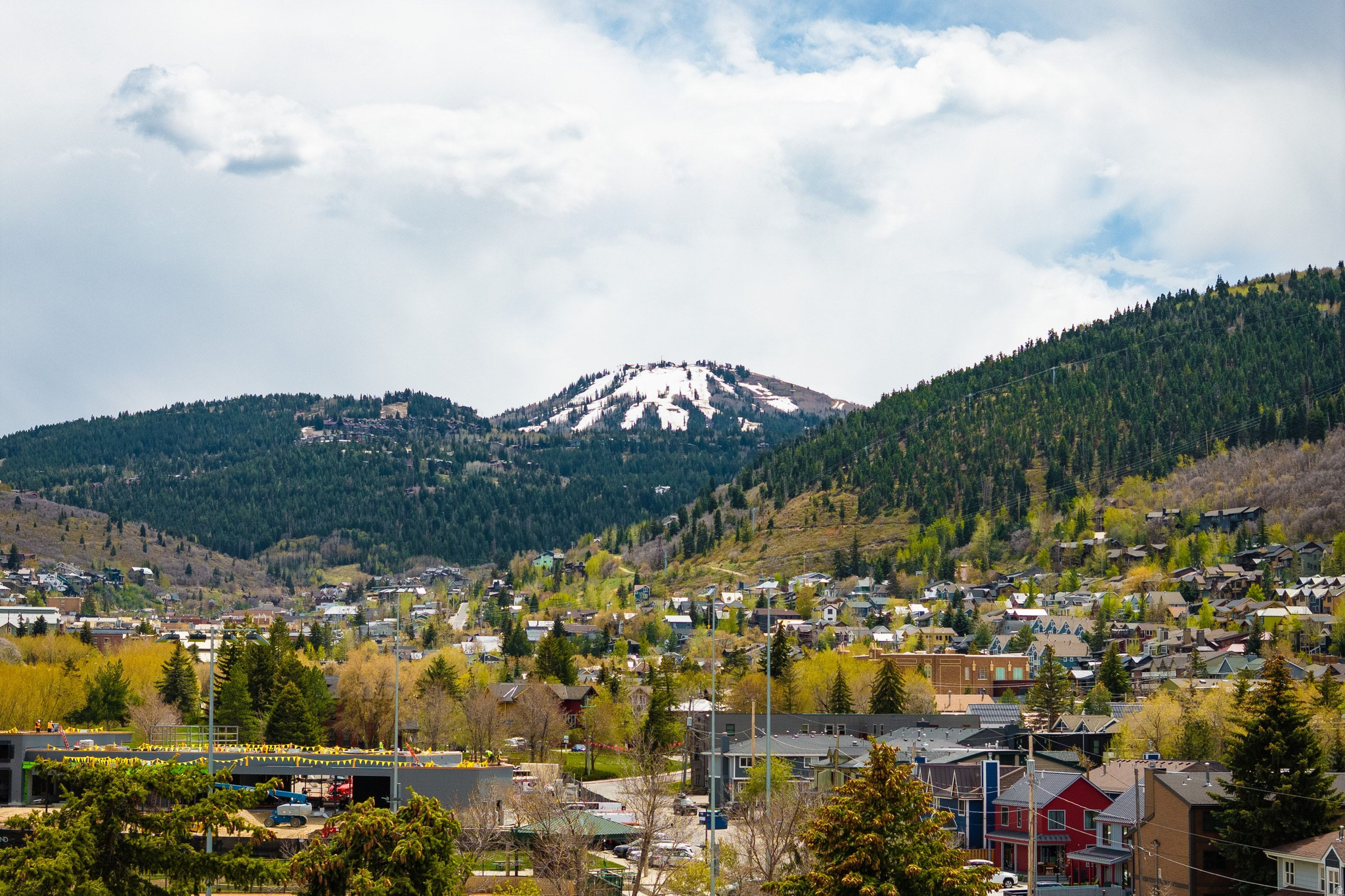 SNOW COUNTRY CONDOMINIUM - Residential