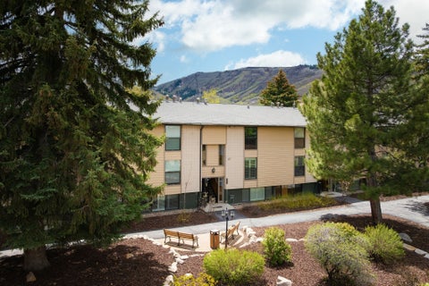 Condo For Sale - 1150 Deer Valley Dr #1061<br/> Park City, UT 84060