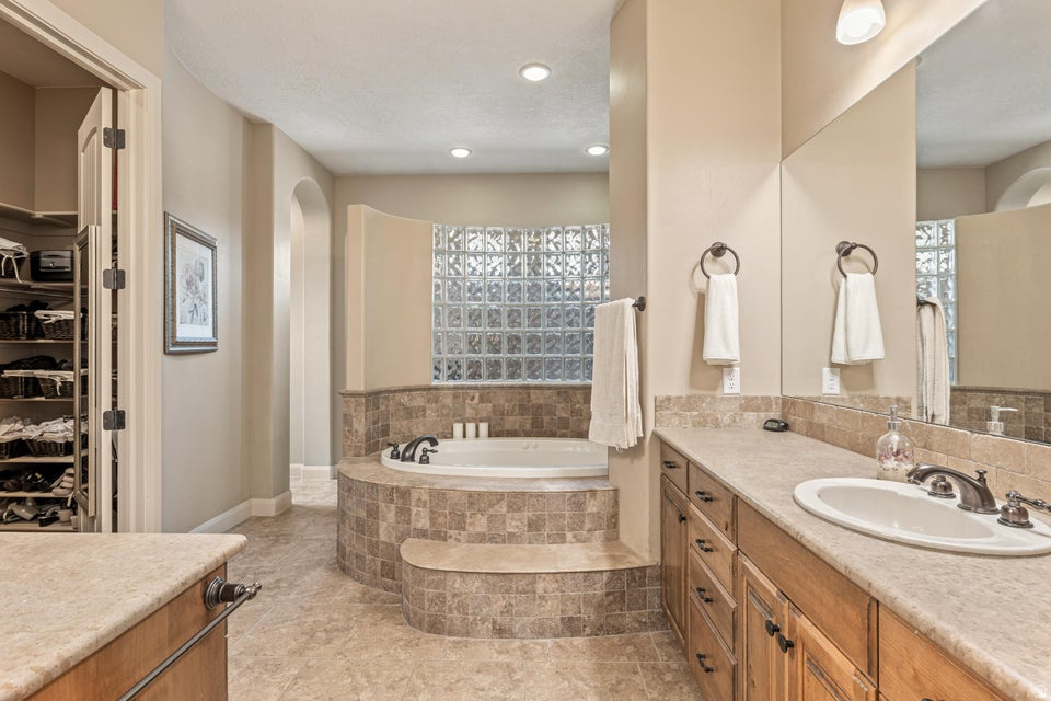 LINKS AT GREEN SPRINGS - Residential