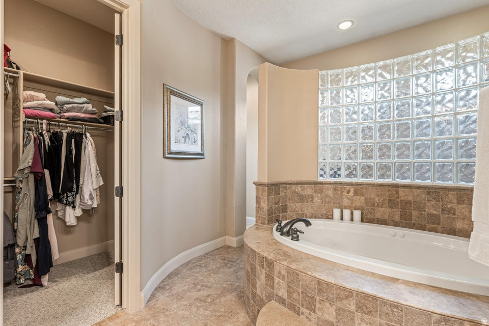 LINKS AT GREEN SPRINGS - Residential