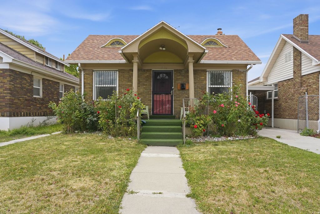 Photo of 252 S 1000 W, Salt Lake City, UT 84104 (MLS # 2162918)