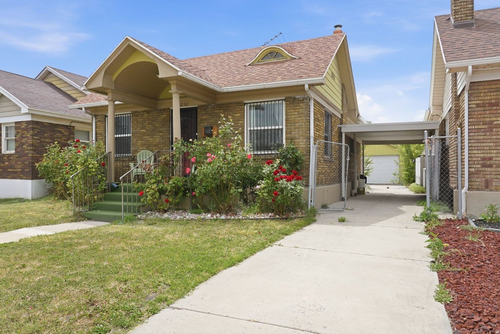 Photo of 252 S 1000 W, Salt Lake City, UT 84104 (MLS # 2162918)