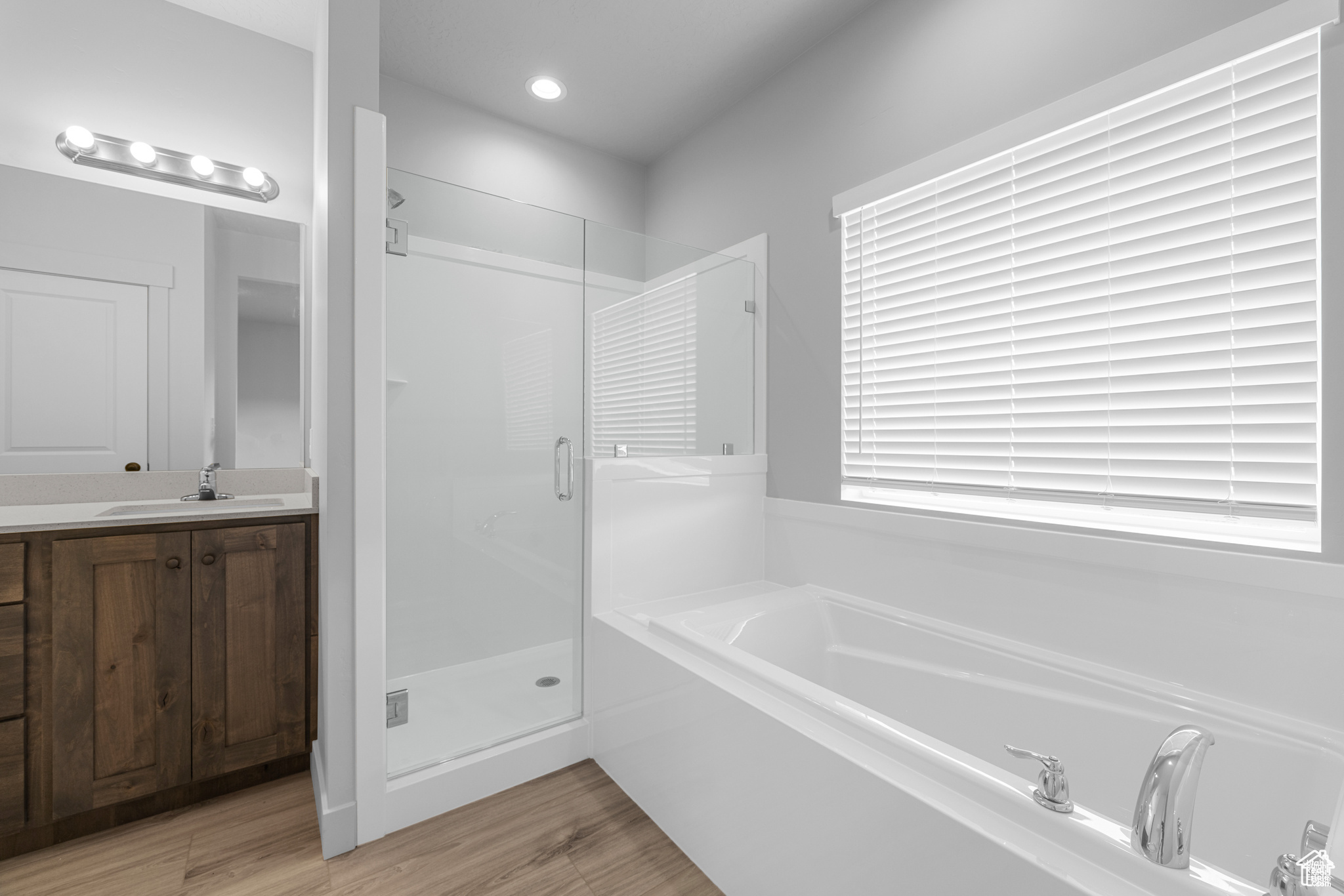 OAKRIDGE COVE - Residential