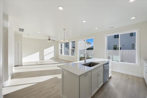 Tiny photo for 3350 E BAYWATER, Eagle Mountain, UT 84005 (MLS # 2129337)