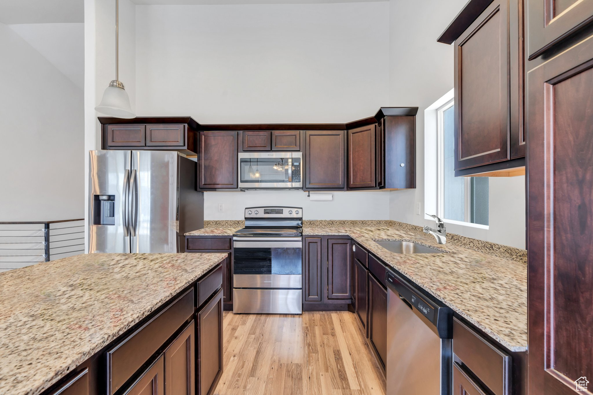 1483 W Stone Gate Dr, Saratoga Springs, Utah image 3