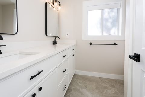 Tiny photo for 1306 N THORNFIELD RD E, Kaysville, UT 84037 (MLS # 2116180)