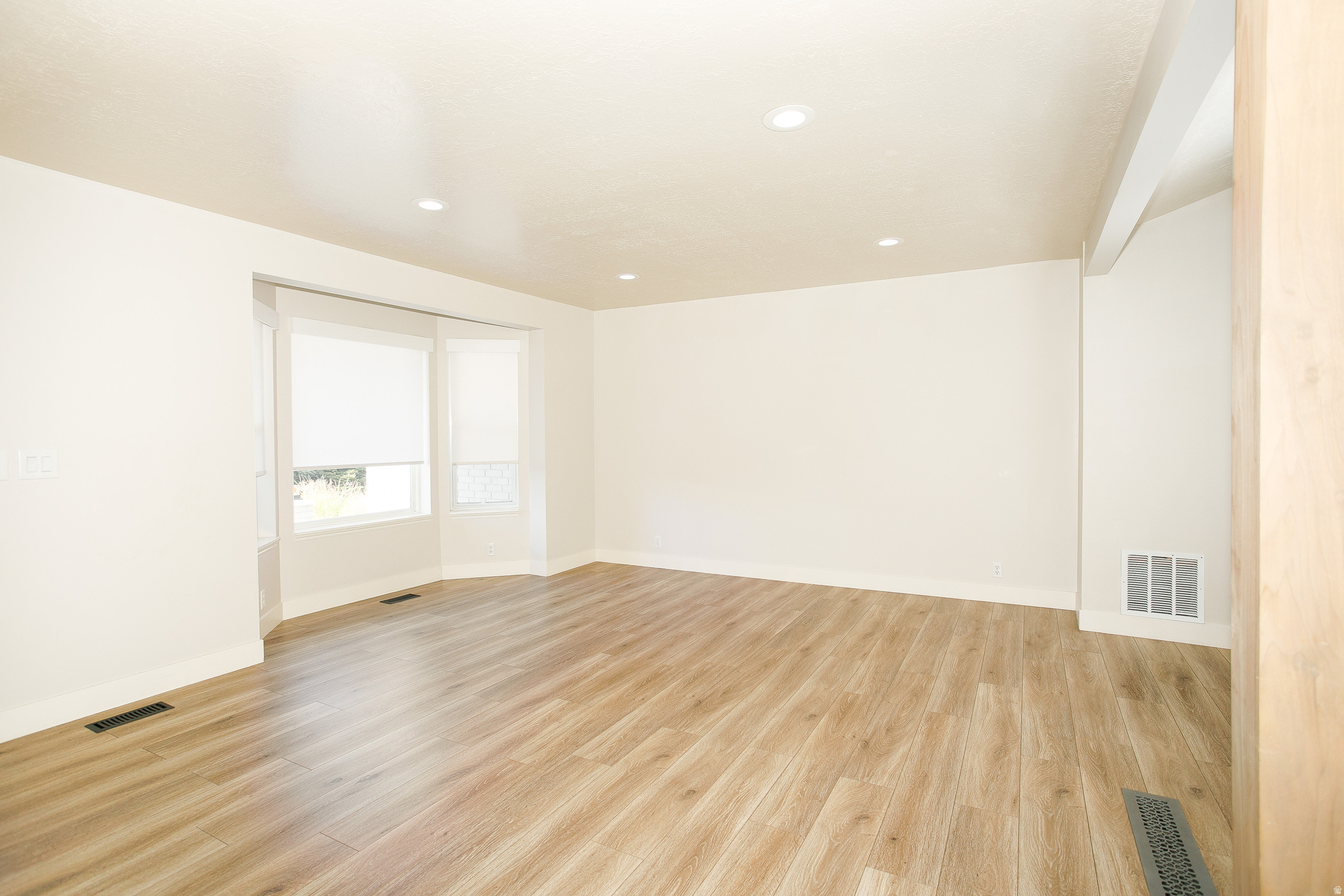 THORN-FIELD - Residential