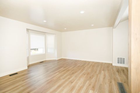 Tiny photo for 1306 N THORNFIELD RD E, Kaysville, UT 84037 (MLS # 2116180)