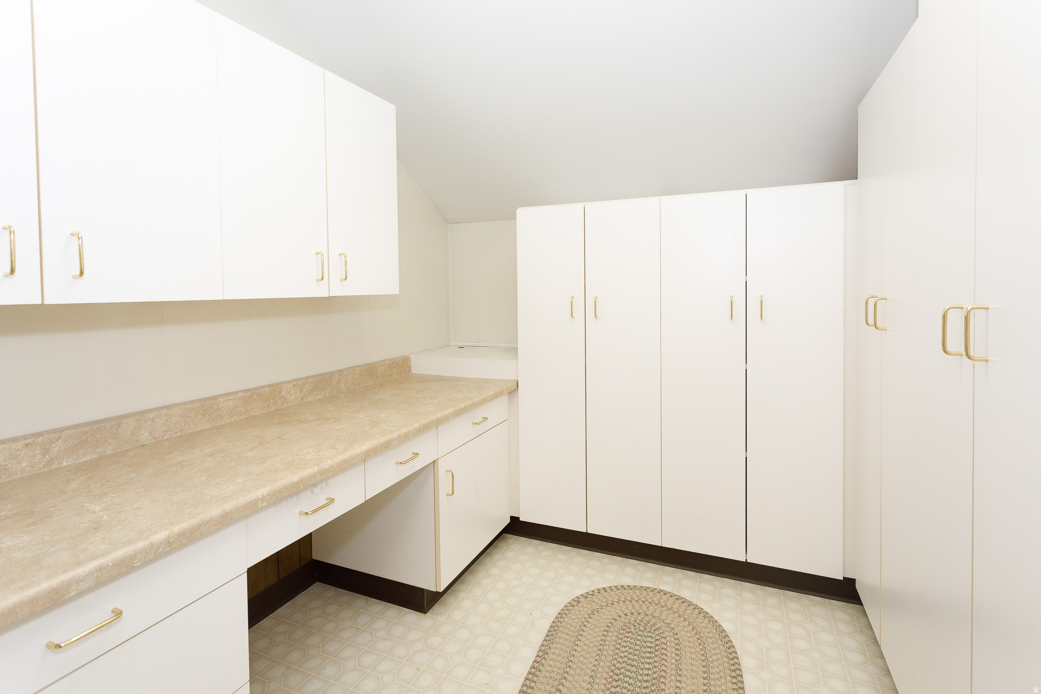 THORN-FIELD - Residential