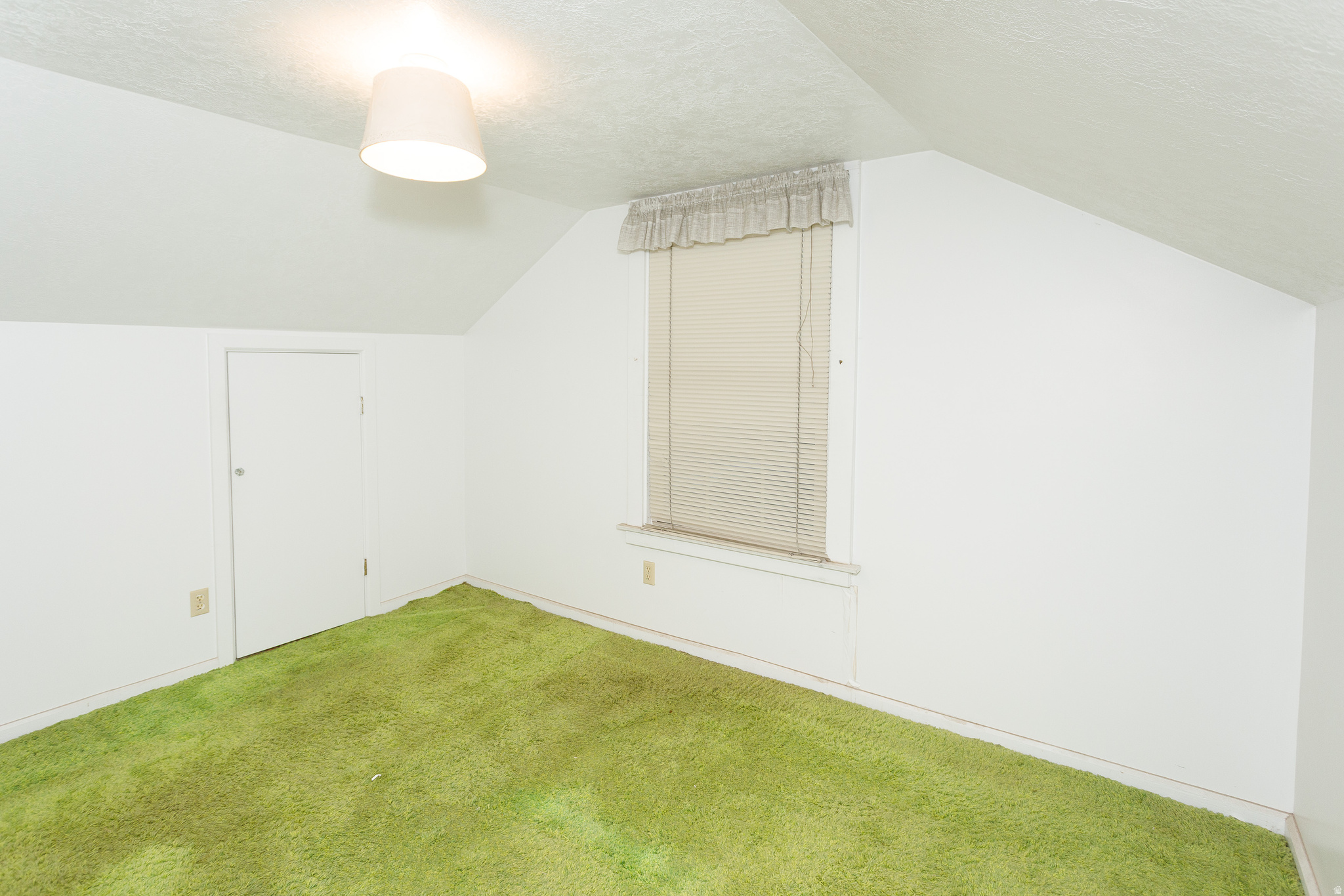 THORN-FIELD - Residential