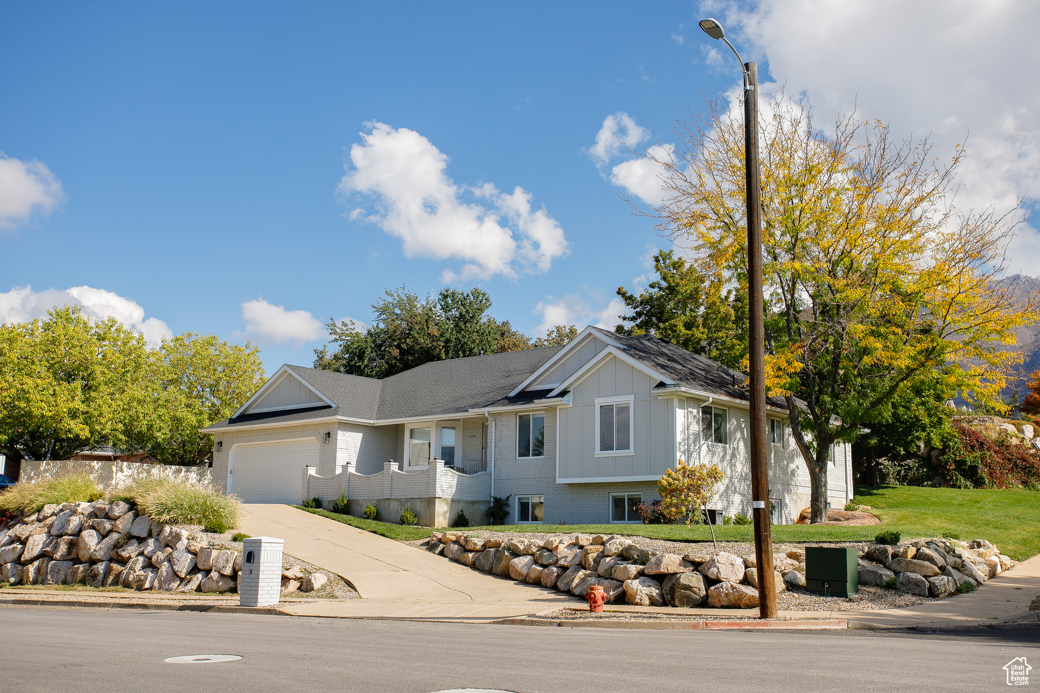 THORN-FIELD - Residential