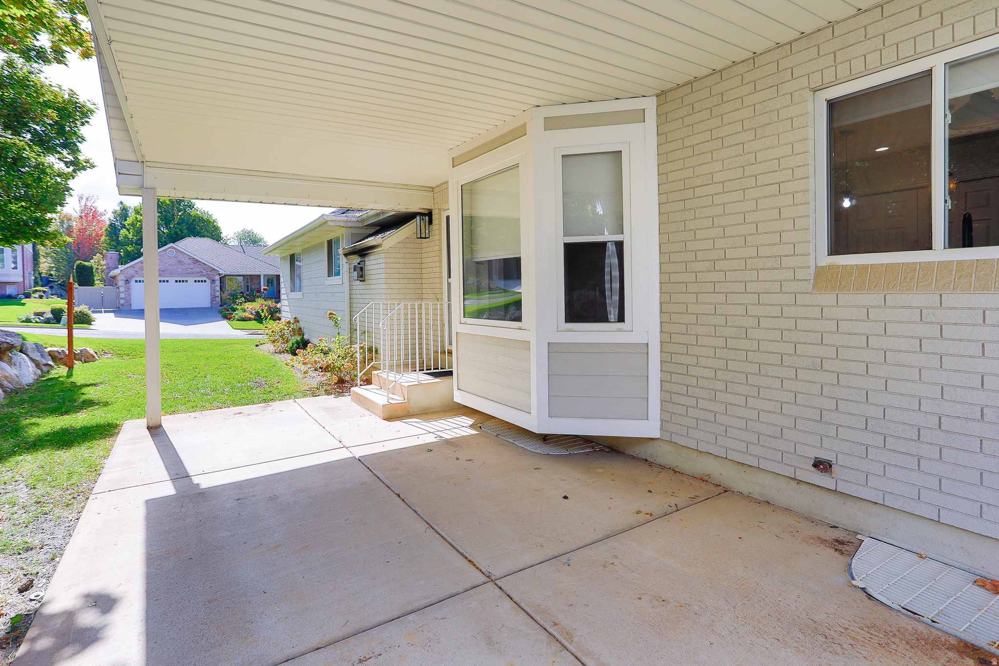 THORN-FIELD - Residential