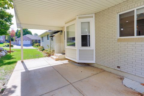 Tiny photo for 1306 N THORNFIELD RD E, Kaysville, UT 84037 (MLS # 2116180)