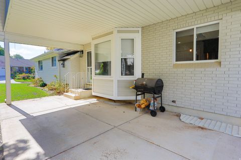 Tiny photo for 1306 N THORNFIELD RD E, Kaysville, UT 84037 (MLS # 2116180)