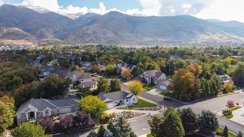 Tiny photo for 1306 N THORNFIELD RD E, Kaysville, UT 84037 (MLS # 2116180)