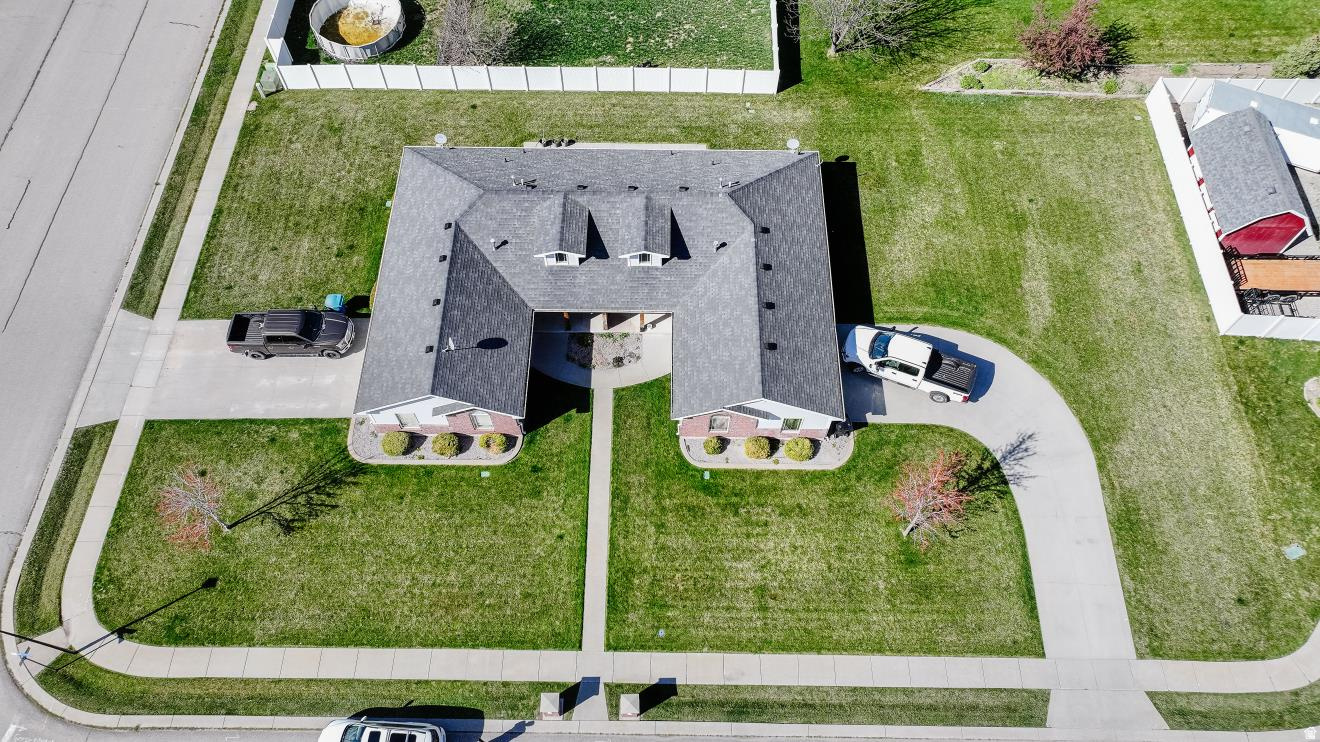 CREAMERY HOLLOW - Residential Income