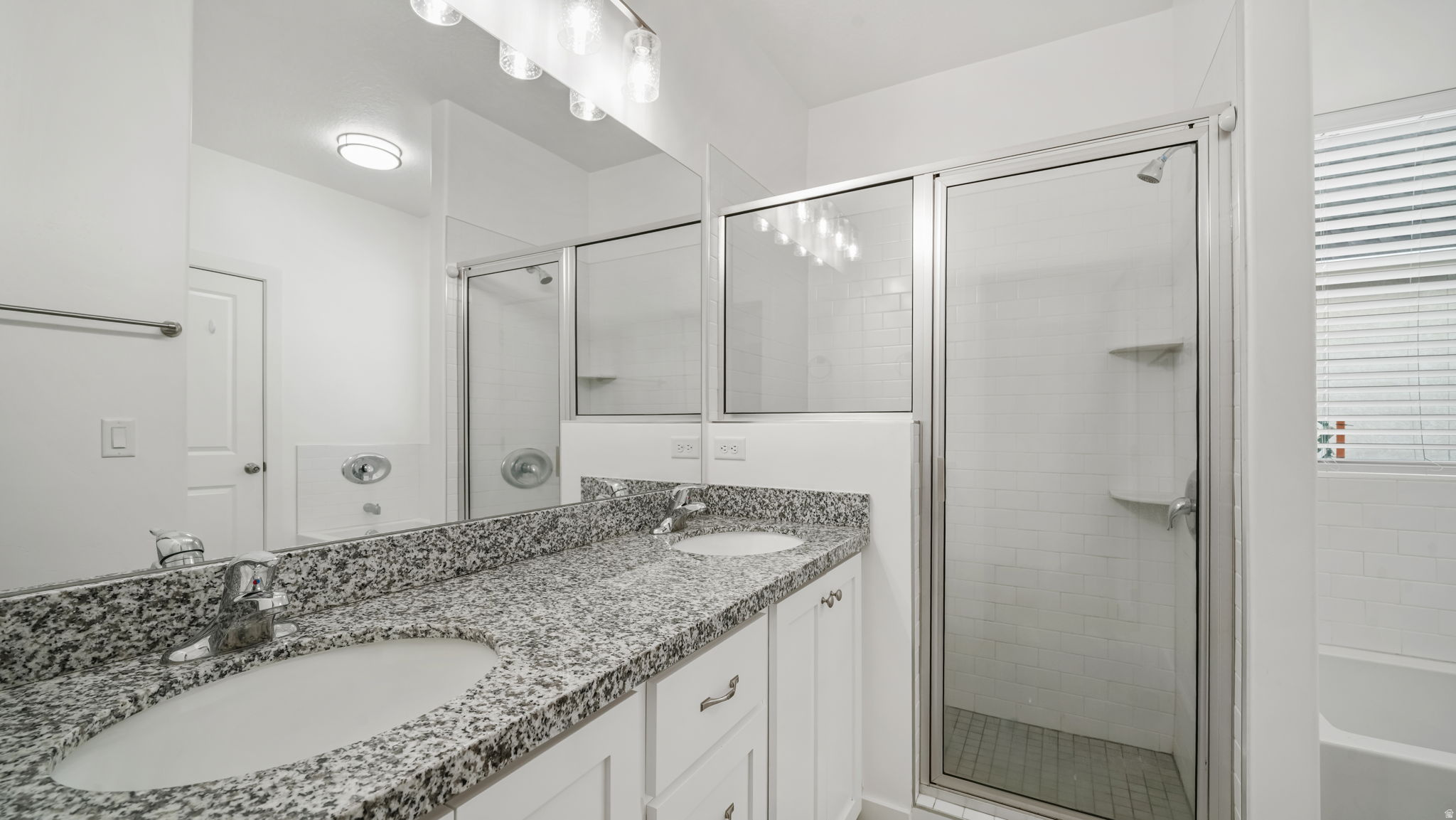 JORDAN WOODS - Residential