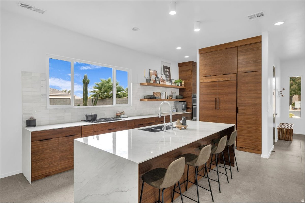 HERITAGE COVE - Residential