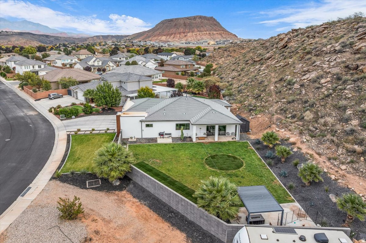 HERITAGE COVE - Residential