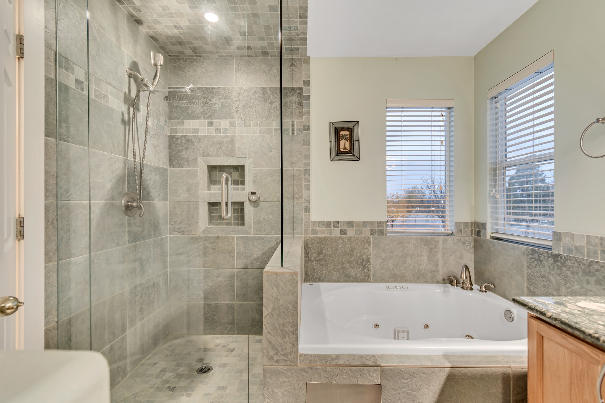 HUNTER VILLAGE PH. 1 - Residential