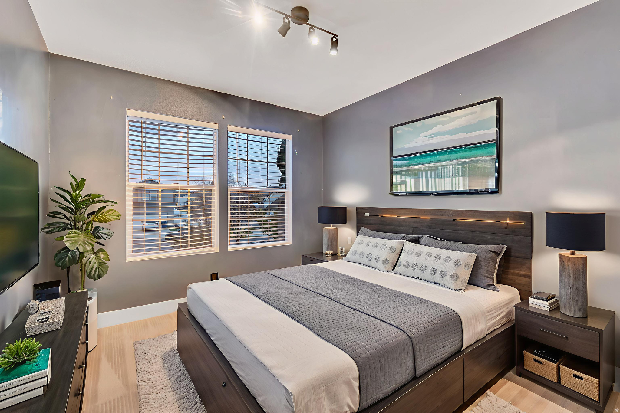 HUNTER VILLAGE PH. 1 - Residential