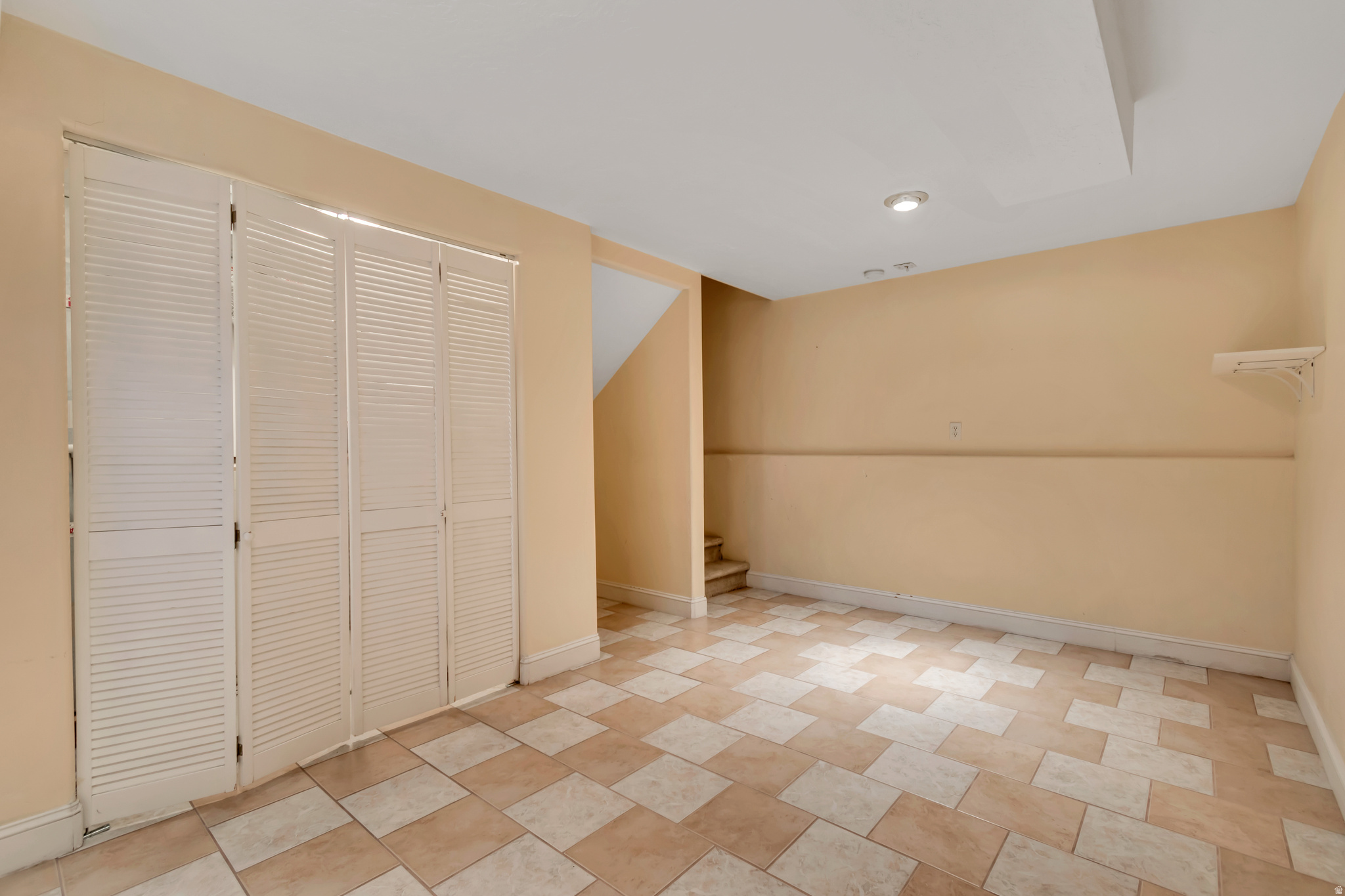 HUNTER VILLAGE PH. 1 - Residential