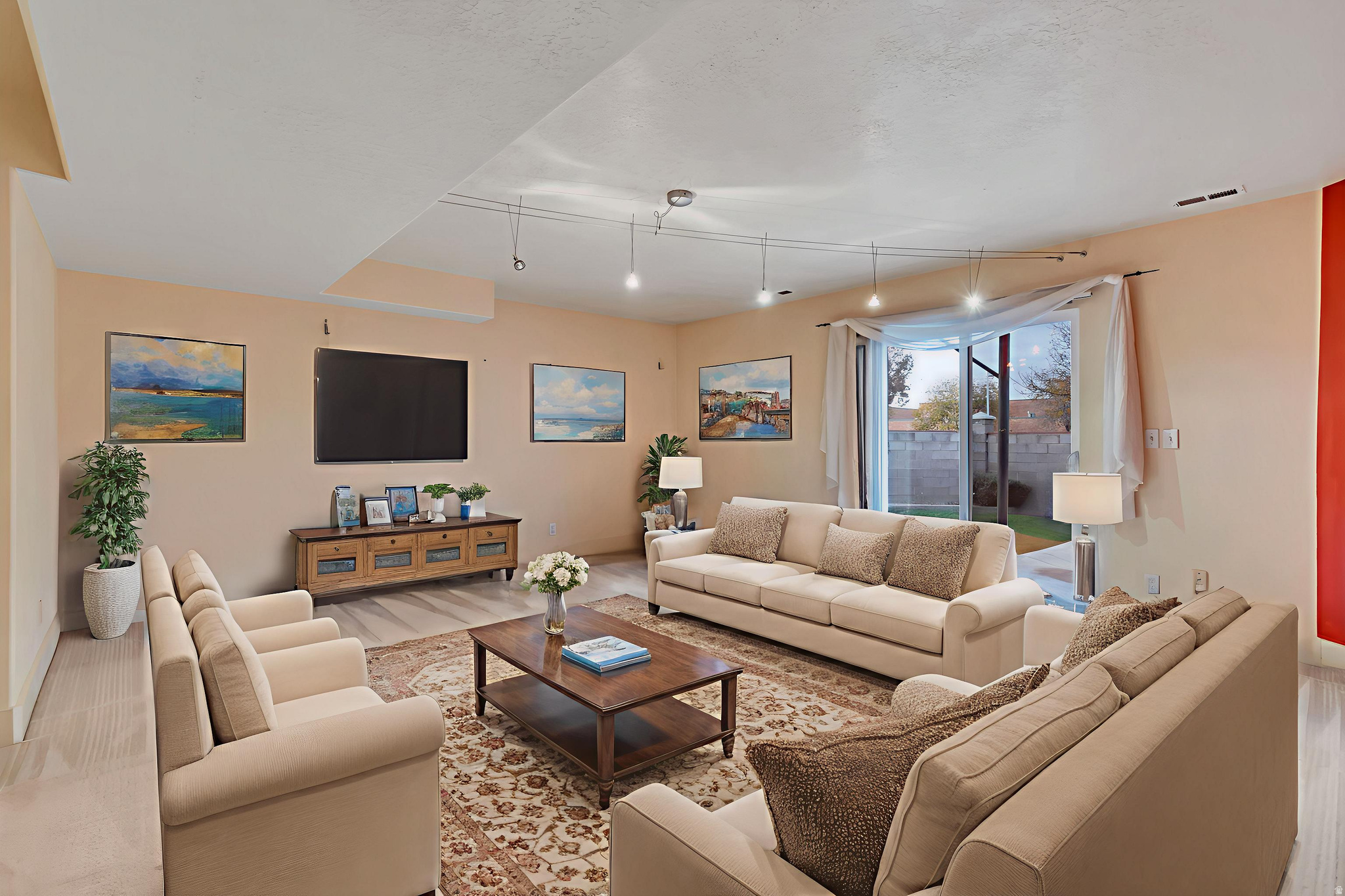 HUNTER VILLAGE PH. 1 - Residential