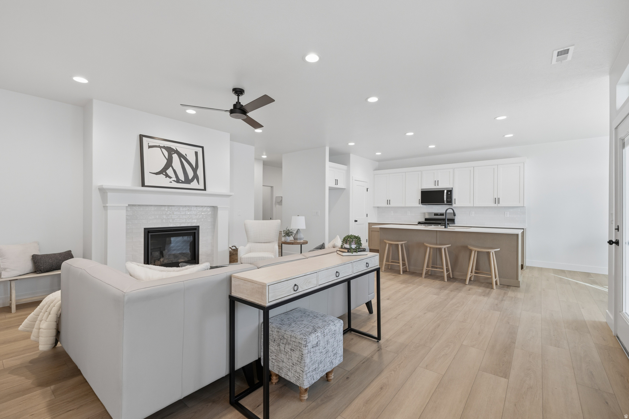 BLUFF VIEW - Residential