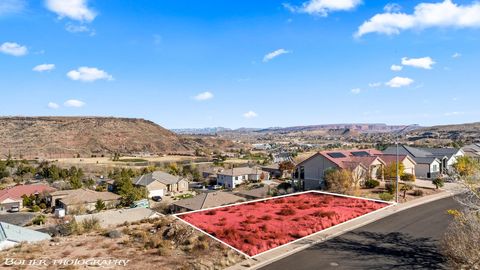 Photo of 816 OBSIDIAN DR #16, Saint George, UT 84770 (MLS # 2141793)