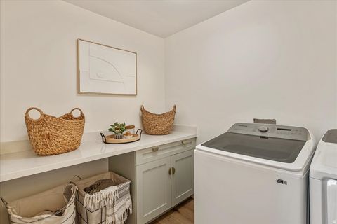 Tiny photo for 1800 E SPRING OAKS DR, Springville, UT 84663 (MLS # 2132939)