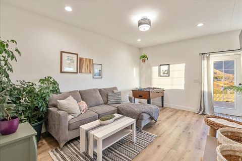 Tiny photo for 1800 E SPRING OAKS DR, Springville, UT 84663 (MLS # 2132939)