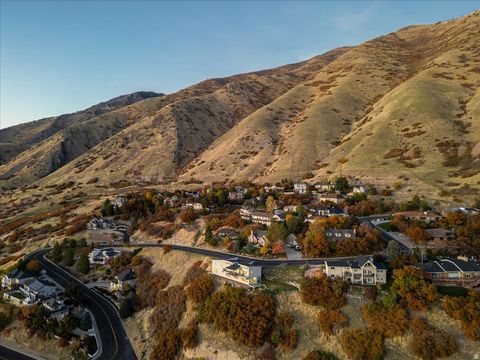 Tiny photo for 1800 E SPRING OAKS DR, Springville, UT 84663 (MLS # 2132939)