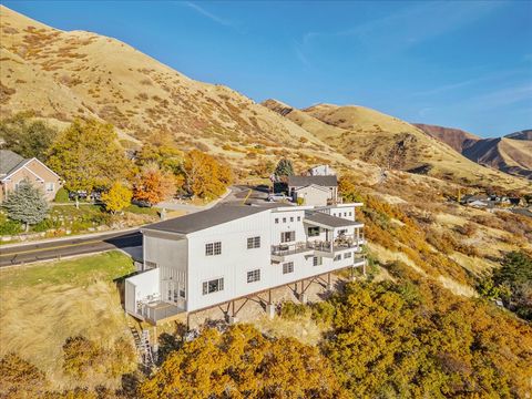 Tiny photo for 1800 E SPRING OAKS DR, Springville, UT 84663 (MLS # 2132939)