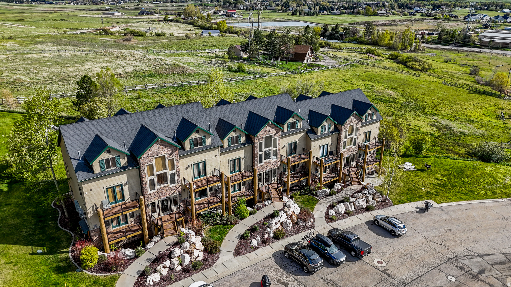 MOOSE HOLLOW - Residential