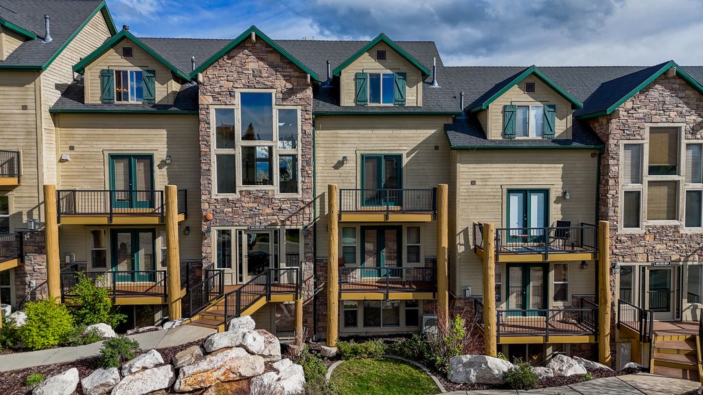 Photo of 3524 N FOX RUN #907 Dr, Eden, UT 84310 (MLS # 2154509)